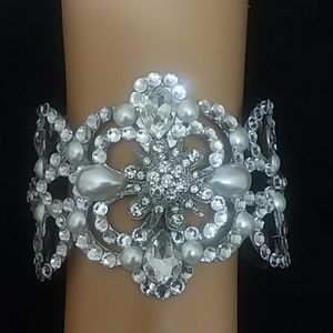 Custom Made Swarovski Pearls, rhinestone Bracelet